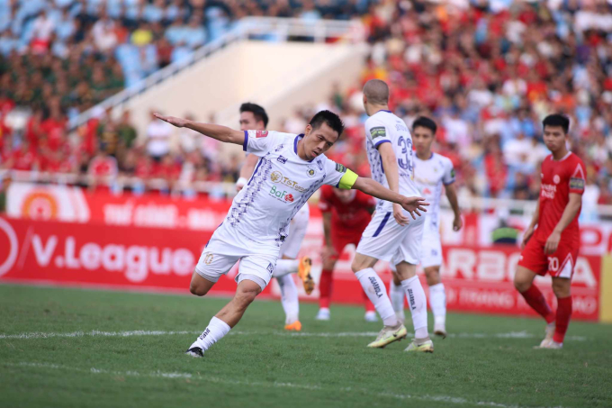 CLB CAHN vô địch V.League đầy kịch tính ngày Quang Hải, Filip Nguyễn ghi dấu ấn