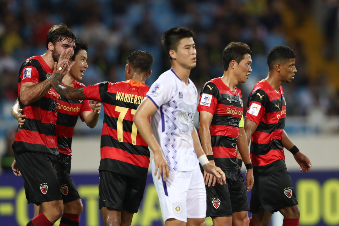 CLB Hà Nội đầu tư lớn nhưng chưa thể có được điểm số đầu tiên tại AFC Champions League.