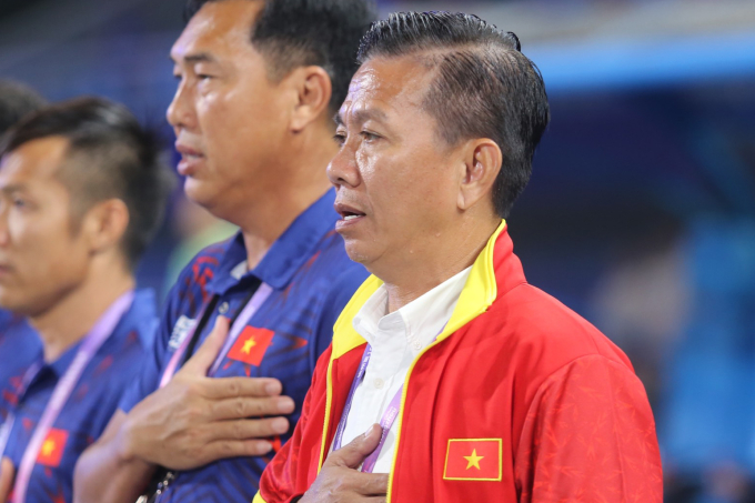HLV Hoàng Anh Tuấn vắng ít nhất 3 cầu thủ cho lượt trận cuối (Ảnh: Đình Đình)