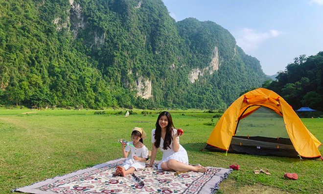                 Cắm trại cũng là một hoạt động rất được yêu thích trên thảo nguyên Đồng Lâm (Ảnh ST)          