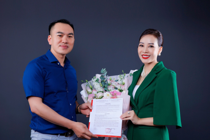Dương Quỳnh Hoa được bổ nhiệm làm PGĐ Trung tâm truyền thông và phát triển dịch vụ Truyền hình