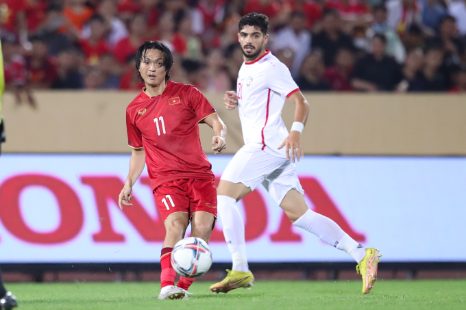Tuấn Anh nhận điểm số 7,4 trong trận đấu với tuyển Trung Quốc.