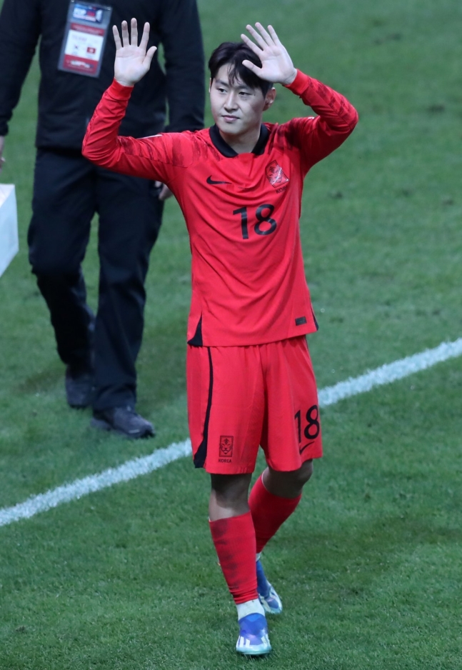 Lee Kang-in là cầu thủ chơi hay nhất trận, góp công giúp tuyển Hàn Quốc đại thắng Tunisia.