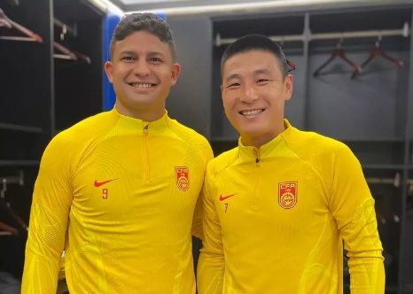 Trang báo Trung Quốc cho rằng Wu Lei và đồng đội có thể nở nụ cười khi chứng kiến màn thể hiện của tuyển Thái Lan.