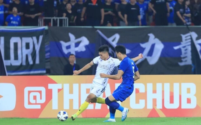 Hà Nội FC đã chơi kiên cường trước Wuhan.