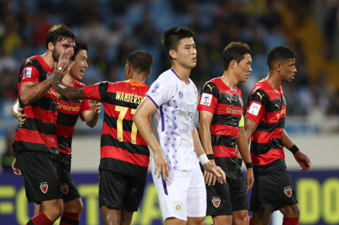 CLB Hà Nội phải đối mặt với thực tại phũ phàng khi bước ra sân chơi châu lục.