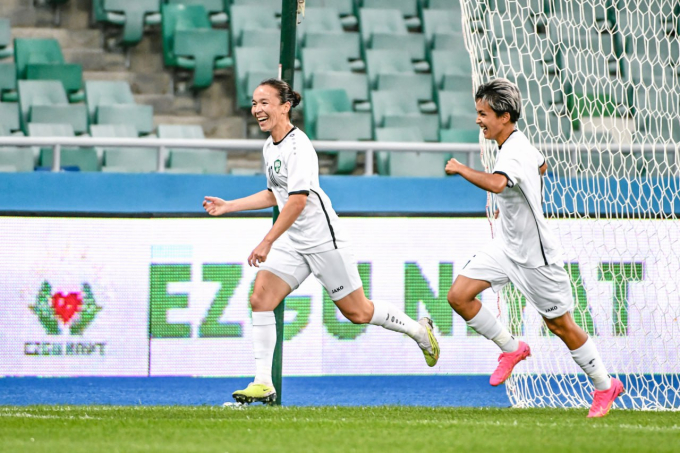 Thắng lợi 1-0 đầy bất ngờ trước Việt Nam ở trận ra quân giúp tuyển nữ Uzbekistan lần đầu tiên lọt vào vòng loại thứ ba của một kỳ Olympic.