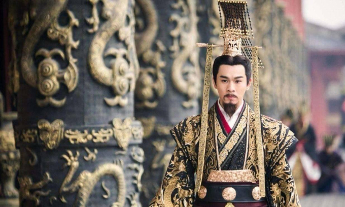 Tần Thủy Hoàng là vị hoàng đế đầu tiên trong lịch sử Trung Quốc.