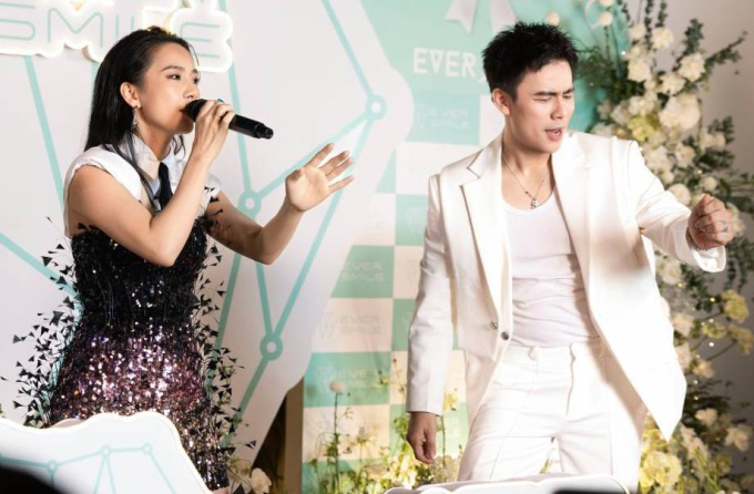 Ca sĩ Phạm Lịch tham dự và góp giọng trong sự kiện với các bản hit của mình. Nữ ca sĩ thể hiện liên tục 4 ca khúc cùng phần minh họa vũ đạo của Trần Anh Huy và MC Quốc Đạt. 