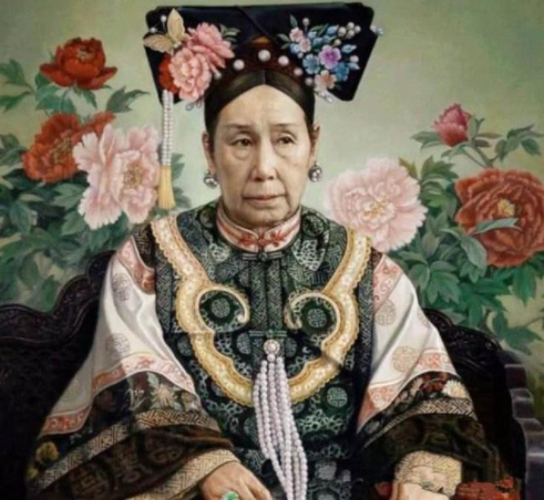 Trước khi qua đời, Từ Hi Thái hậu đã kịp chỉ định Phổ Nghi làm hoàng đế và Tải Phong làm Nhiếp Chính vương.