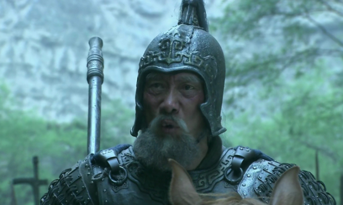 Hoàng Trung lập đại công đánh tan đại quân Tào Ngụy và giết chết Hạ Hầu Uyên.