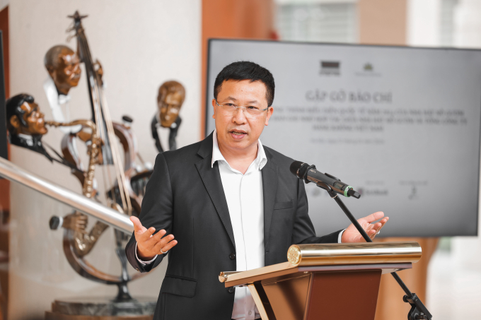 Giám đốc Nhà hát Hồ Gươm - Thiếu tướng, nghệ sĩ Nhân dân Nguyễn Công Bẩy.