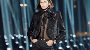 Ấn tượng với Show thời trang của Yves Saint Laurent tại chân tháp Eiffel