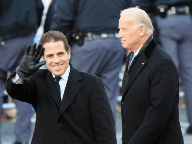  Ông Trump yêu cầu Bộ Tư pháp điều tra con trai ông Biden