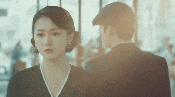Nữ chính Hoa ngữ bị 'chê mạnh' vì ăn diện quá đẹp, nhan sắc diễm lệ cũng khó cứu loạt chi tiết vô lý