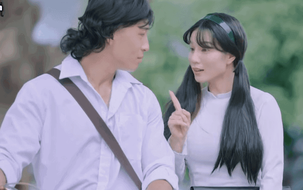 Phim Việt giờ vàng có sao nam U40 'cưa sừng làm nghé' thất bại, sinh viên quá già còn thêm mái tóc 'giả trân'