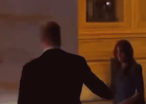 William và Kate thể hiện cử chỉ thân mật khiến fan lịm tim, chuyên gia ngôn ngữ cơ thể bình luận 'không cần phô trương vẫn đầy tinh tế'