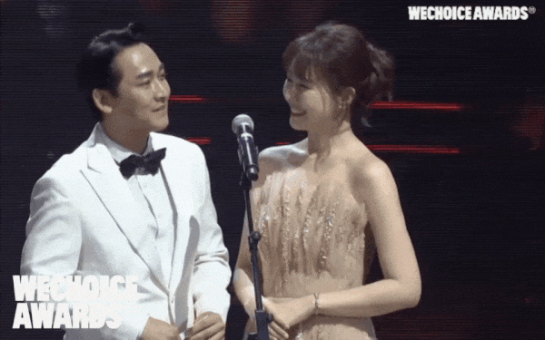 Nam thần phim Việt khoe visual 'trẻ mãi không già' gây sốt WeChoice Awards 2023, bất ngờ tái hợp Hari Won sau 10 năm 