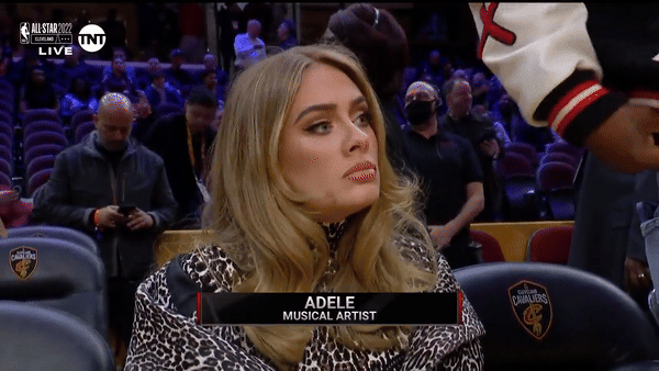 Adele lần đầu giải thích về meme môi tều mặt căng từng gây bão toàn cõi mạng, làm rõ luôn nghi vấn bơm môi sau 2 năm