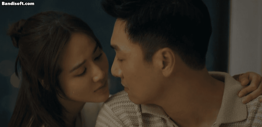 Cặp chính 'Chúng ta của 8 năm sau' có nụ hôn đầu, netizen lại đổ đồn sự chú ý vào một 'thế lực nhí'