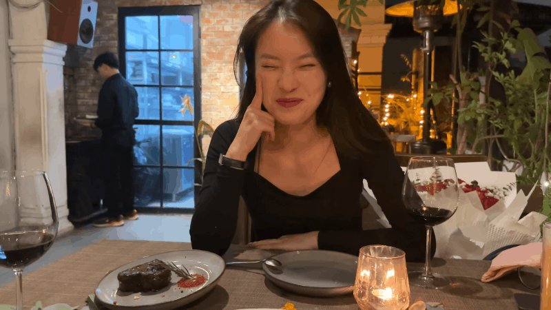 Khánh Vy để lộ khoảnh khắc quẹt thẻ đen, làm 'phú bà' đưa chị gái đi shopping: Thích là mua, không cần sale hay nhìn giá!
