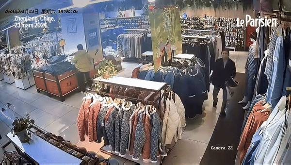 Video: Sàn siêu thị đổ sập khiến khách nữ lao thẳng xuống hố, camera hé lộ toàn bộ diễn biến kinh hoàng của vụ việc