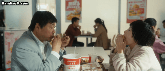 Xuất hiện cặp đôi lệch 30 tuổi gây choáng MXH, nhà trai cưới vợ đáng tuổi con từ phim đến đời