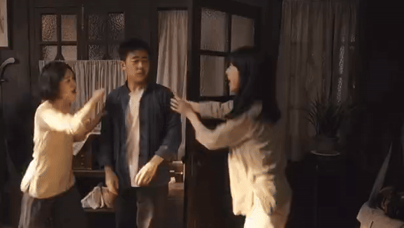 Sao nữ cổ trang xấu nhất màn ảnh đóng phim hiện đại vẫn không đẹp nổi, bị nghi 'lừa khán giả' vì khác xa ngoài đời