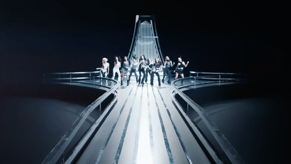 Nhóm nữ Kpop 'nhọ' nhất Gen 4: Thành tích bết bát, toàn gây tranh cãi về vị trí center, lần comeback cuối lại đụng ngay drama nhà HYBE!