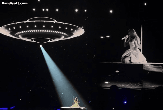 Tràn ngập MXH là hình ảnh Taylor Swift biểu diễn dưới một chiếc đĩa bay quá ảo diệu, album mới đã được thêm vào The Eras Tour!