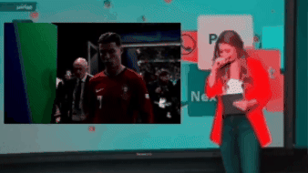 Nữ MC xinh đẹp bật khóc nức nở vì Ronaldo