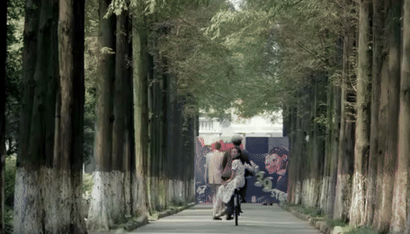 Mỹ nhân U40 vẫn cả gan đóng thiếu nữ 18, ngoại hình thua xa bạn diễn vào vai mẹ