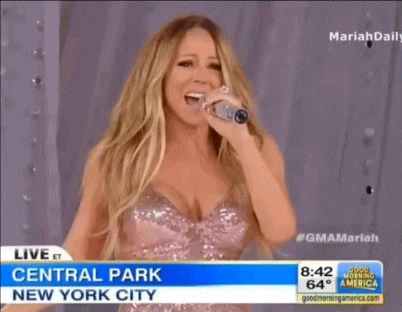 Bắt quả tang nữ diva đang định hát nhép thì rơi vào tình cảnh bị bắt ép phải hát live 