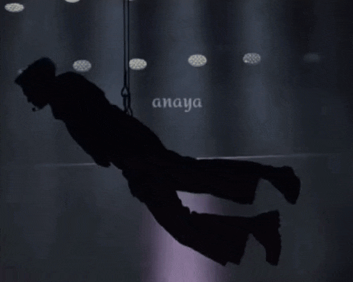 Ca sĩ J. bị trầm cảm nặng, bạn thân lừa hết tiền