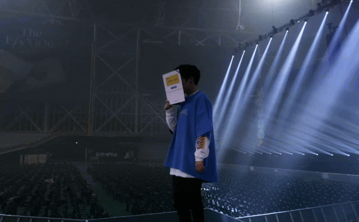  Ca sĩ X. hết thời phải đi quảng cáo web cá độ, cái giá phải trả cho hành vi phản bội quá đắt