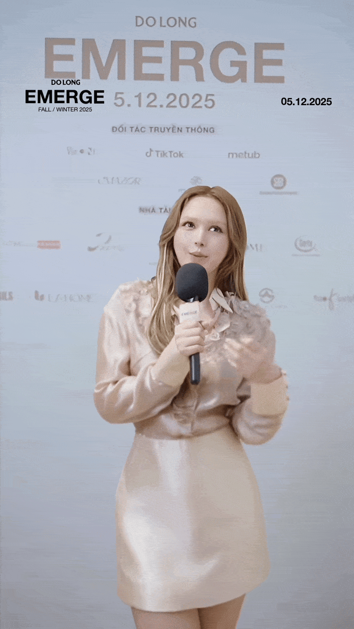 Hình ảnh mới nhất của Xoài Non gây giật mình