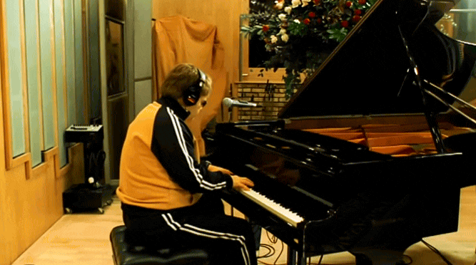 Danh ca tính cát xê 35 tỷ 'cắt cổ' cho 1 tiếng hát ở đám cưới ái nữ tỷ phú?