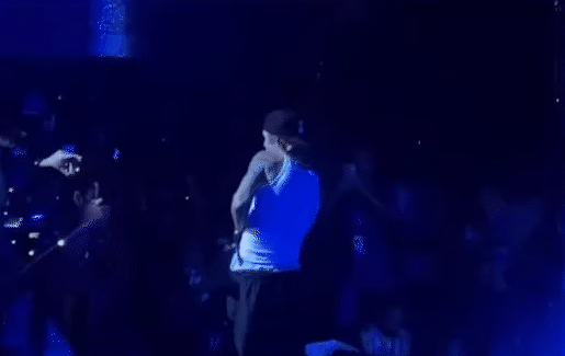 Ca sĩ có cát-xê đám cưới cao nhất thế giới: Hát 10 bài nhận 260 tỷ, được nhà tỷ phú tiếp đón như lãnh đạo cấp cao