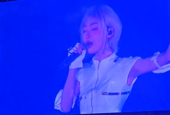 Nữ thần Vbiz đẹp đến mức AI không thể bắt chước, nhan sắc lên hương 180 độ như “thay đầu”