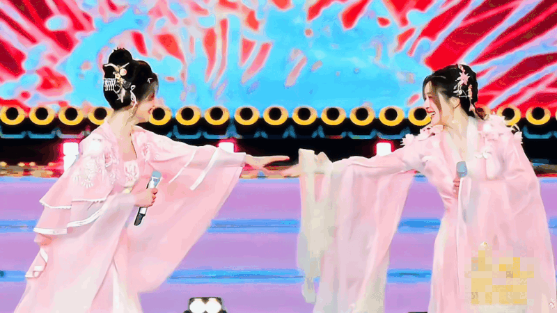 Mỹ nhân đẹp nhất Đêm hội giao thừa 2026: Nhan sắc gây nghiện cực mạnh, tiên nữ chứ không phải người