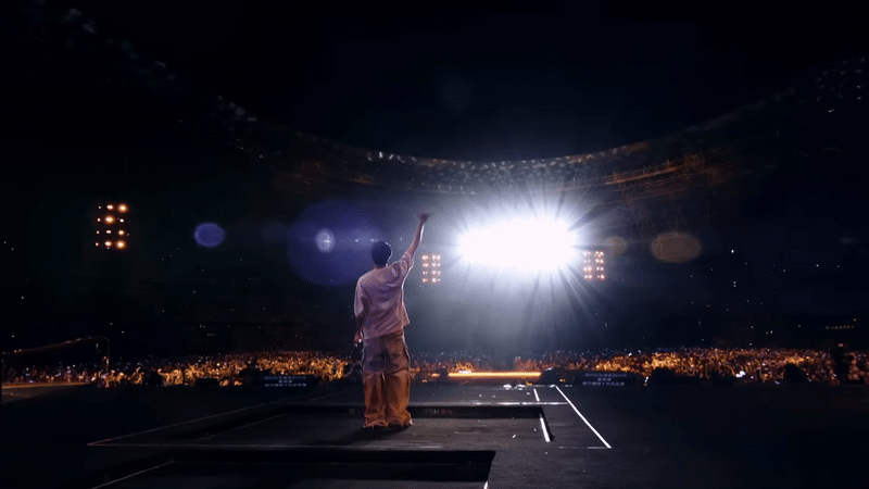 Đầu năm “căng đét”: Nam ca sĩ J. bị thoát fan, FC yêu cầu xin lỗi công khai