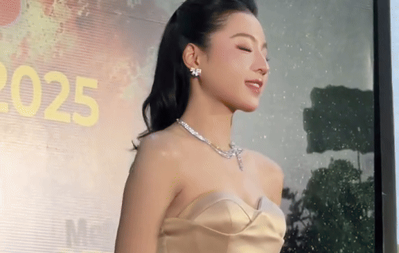 Ở Việt Nam có 1 gương mặt chưa quá nổi tiếng nhưng nói về ĐẸP thì ai cũng đòi 'bảo tồn'