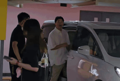 Hơn 50 triệu người nín thở dõi theo livestream 'vạch tội' 1 sao nam quốc dân kịch tính như phim truyền hình dài tập