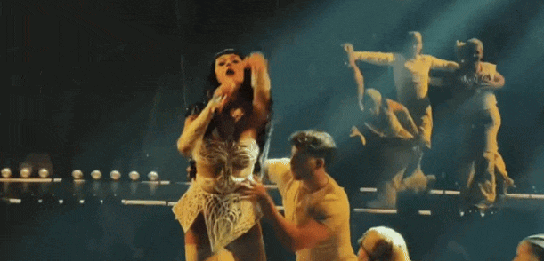 Sự hết thời của mỹ nhân đẹp chuẩn 'tỷ lệ vàng': Ra nhạc bị chê tơi bời, danh xưng 'nữ hoàng flop' không ai giành 