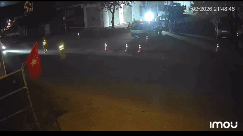 Bắt giữ thanh niên đi xe máy điện Đinh Trung Hiếu SN 2008