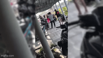 Đoạn clip ghi lại sự việc xảy ra ở Cà Mau đang khiến dư luận bức xúc