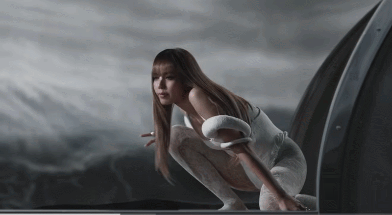 Tranh cãi: Lisa bị yêu cầu rời BLACKPINK giữa lúc nhóm comeback