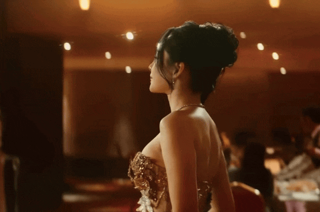 Mỹ nhân đẹp nhất Việt Nam: Nhan sắc ngày càng siêu thực, một lần “chiến” quốc tế thay đổi cả bộ mặt Vbiz