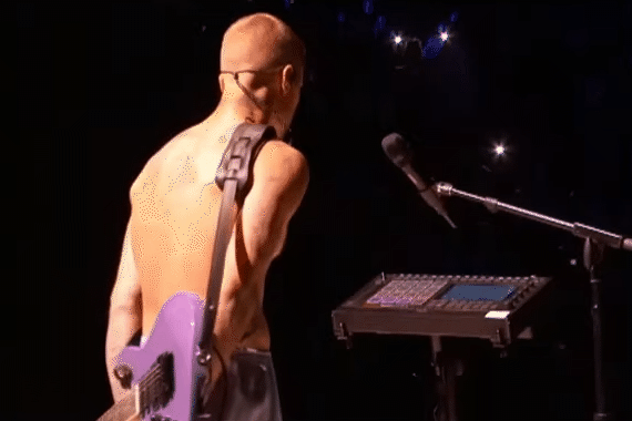 Nam ca sĩ có thù lao hát đám cưới cao nhất thế giới: Nợ nần phá sản, hát 10 bài kiếm 260 tỷ