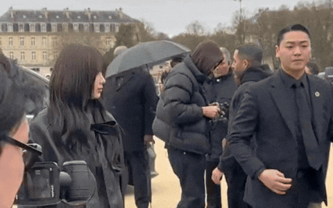 Visual khác lạ của mỹ nhân 'vịt hoá thiên nga', đẹp đến mấy cũng chưa vừa lòng cư dân mạng